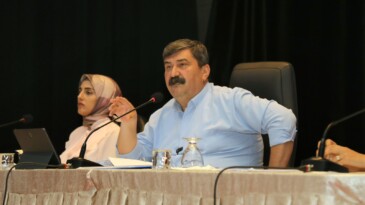 TOROSLAR’A OKUMA SALONU VE EMEKLİ EVİ GELİYOR
