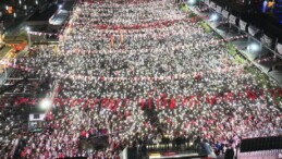 CHP Genel Başkanı Özgür Özel, Aydın’da Atatürk Kent Meydanı’nda düzenlenen “Millet İradesine Sahip Çıkıyor” mitinginde Konuştu.!