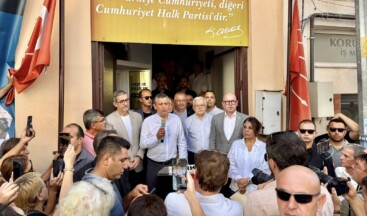 Cumhuriyet Halk Partisi Genel Başkanı Özgür Özel, CHP Burhaniye İlçe Başkanlığını ziyaret etti,