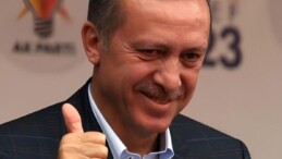 Tahmini enflasyonda sapma olmazsa Cumhurbaşkanı, bakanlar ve milletvekilleri ocak ayında %18 zam alırken, emeklilere %11 zam yapılacak.