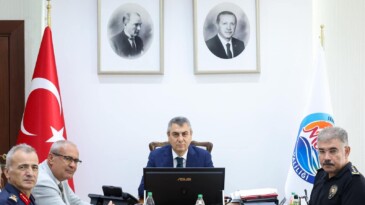 Mersin Valisi Sayın Atilla Toros başkanlığında, Güvenlik ve Asayiş Değerlendirme Toplantısı gerçekleştirildi.