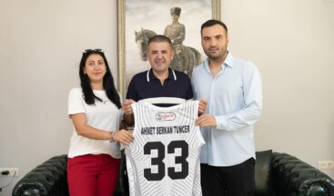 Mezitli Belediye Başkanı Ahmet Serkan TUNÇER Seçil Kauçuk Mersin Basketbol Kulübü Başkanı Mustafa Kaya ve Kurumsal İletişim Sorumlusu Yağmur İğret Makamında Ağırladı.
