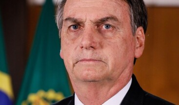 Eski Brezilya Devlet Başkanı Jair Bolsonaro, darbe girişimi nedeniyle 27 yıl hapis cezasına çarptırıldı.