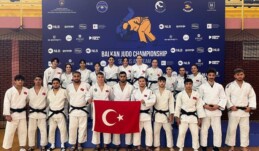 Milli judocular, Kosova’da düzenlenen Büyükler Balkan Judo Şampiyonası’nda toplam 11 madalya kazandı. 🇹🇷  🥇3 Altın 🥈2 Gümüş 🥉6 Bronz