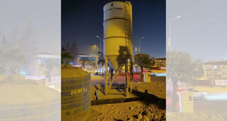 Depremin yıktığı Hatay Defne’de en kalabalık okulun bulunduğu bölgeye, öğrencilerin sağlığını olumsuz etkileyecek mobil beton santrali kurulduğu ortaya çıktı