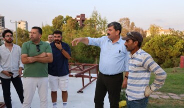 Toroslar Belediye Başkanı Abdurrahman Yıldız;  Çağdaşkent Mahallesi 3 Ocak Parkı’nda vatandaşlarla bir araya geldi.   Yapımına devam edilen Yeşil Vadi Torospark Cafe alanında da incelemelerde bulundu.