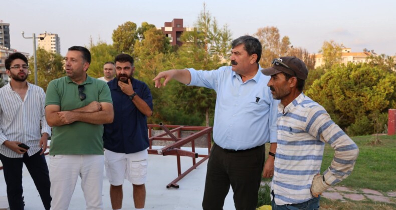 Toroslar Belediye Başkanı Abdurrahman Yıldız; Çağdaşkent Mahallesi 3 Ocak Parkı’nda vatandaşlarla bir araya geldi. Yapımına devam edilen Yeşil Vadi Torospark Cafe alanında da incelemelerde bulundu.