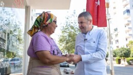 Mezitli Belediye Başkanı Ahmet Serkan Tuncer, Atatürk Mahallesinde esnaf ve vatandaşlarla bir aradaydı, bereketli kazançlar diledi, sohbet etti.   Yapılan Sosyal Medya Paylaşımda;  Tüm esnaflarımıza hayırlı işler, bol kazançlar diliyoruz.  #Mezitli