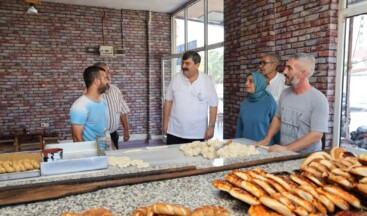 Toroslar Belediye Başkanı Abdurrahman Yıldız, Tozkoparan Mahalle Muhtarı Serpil Şavluk’u ve mahalle esnafını ziyaret etti.  #mersinnethaber