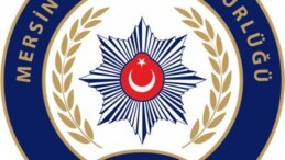 Mersin’de 2,6 Milyon TL’lik Soygunun Perde Arkası: Telefon Dolandırıcıları Suçüstü Mersin’de polis ve savcı kılığına giren dolandırıcılar suçüstü yakalandı; 2,6 milyon TL’lik altın ve döviz ele geçirildi.