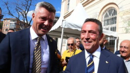 Fenerbahçe’de seçim günü: Tarihi kongrede yeni başkan belli oluyor Fenerbahçe Kulübü, olağanüstü seçimli genel kurulunda yeni başkanını seçecek. Sarı-lacivertlilerde başkanlık için Ali Koç ve Sadettin Saran yarışacak. Fenerbahçe’nin yeni başkanının belli olacağı seçim gününde oy verme işlemi 10.00’da başlayacak.