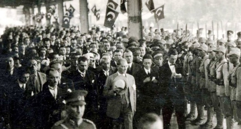 Tarihte Bugün | Ankara, 102 yıl önce başkent oldu.