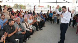 📍 Özbek Mahallesi  Bir kahvenin sıcaklığında, bir selamın samimiyetinde Tarsus’un geleceğini halkımızla birlikte konuştuk.  Her sözde güven, her bakışta umut vardı. Çünkü bizim makamımız halkın gönlü, yönümüz Tarsus’un geleceği. 🤍  #AliBoltaç #TarsusBelediyesi #TarsustaGelecekVar
