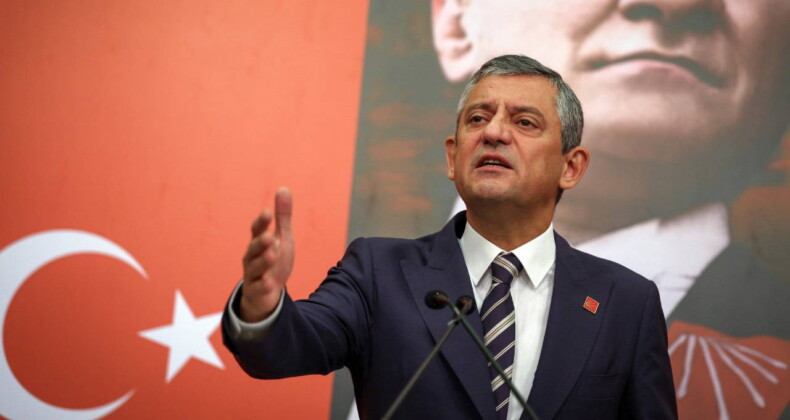 Özgür Özel: “Erdoğan’ın birinci aktör olduğu ve konuştuğu yerde oturup da onu dinleyecek bir siyasi atmosfer yok şu anda Türkiye’de”