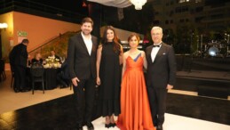 27. Dönem CHP Mersin Milletvekilimiz Alpay Antmen’in kızı Cansu Naz ile Mohammed Islam’ın düğün merasimine katılarak genç çiftimizin mutluluğuna ortak olduk.  Bir ömür boyu sağlık, mutluluk ve huzur diliyorum.