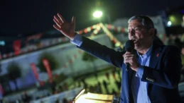 CHP’nin Şişli mitingi | Özgür Özel: “EspressoLab’i boykot listesinden çıkarıyoruz, takdir gençlerin”