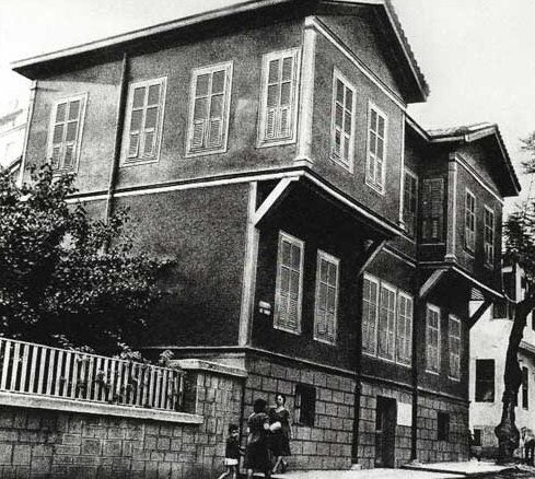 Restorasyon nedeniyle kapatılan Mustafa Kemal Atatürk’ün doğduğu ve çocukluğunu geçirdiği Selanik’teki ev, 10 Kasım’da yeniden açılacak.