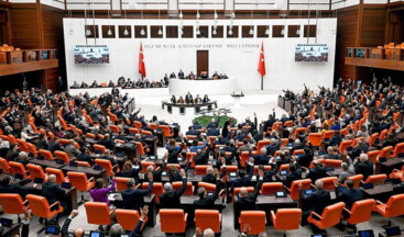 TBMM’de aynı manzara: Kadına yönelik şiddetin nedenlerinin araştırılması için verilen öneri, AKP ve MHP oylarıyla reddedildi DEM Parti ve CHP’nin “Kadına yönelik şiddetin nedenlerinin tüm boyutlarıyla araştırılması” önerisi AKP ve MHP oylarıyla reddedildi.