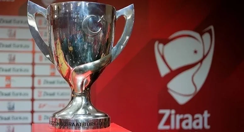 Türkiye Kupası’nda gruplar belli oldu! Dev derbi oynanacak Ziraat Türkiye Kupası’nda gruplar kura çekimiyle birlikte belli oldu… İlk hafta Beşiktaş-Fenerbahçe derbisi oynanacak