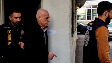 Başsavcılığın sözünü ettiği isim Ahmet Çakar mıydı? İstanbul Cumhuriyet Başsavcısı Akın Gürlek’in futbolda bahis soruşturmasına ilişkisine açıklamasında işaret ettiği isim futbol yorumcusu Ahmet Çakar ve eşi miydi?