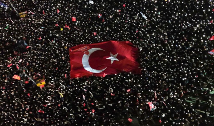 CHP GENEL BAŞKANI ÖZGÜR ÖZEL MEYDANLARI TİTRETTİ..!