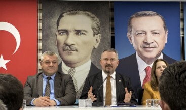 500 bin lirayla geçinemeyen’ AKP’li vekile Ahmet Hakan ve Abdulkadir Selvi bile dayanamadı!  “Mestan Özcan’ın ilm-i siyaset denilen olgudan hiç haberi yok.”  “Millet geçim sıkıntısından dolayı burnundan soluyor. Biraz mütevazı olun