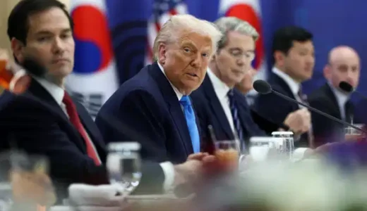 ABD Başkanı Donald Trump, ticaret anlaşmasını yürürlüğe koymadığı için Güney Kore’ye uygulanan otomobil, kereste, ilaç ve diğer tüm karşılıklı tarifelerin yüzde 15’ten yüzde 25’e çıkarıldığını duyurdu.