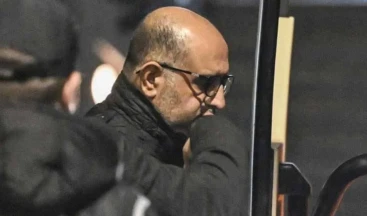 Aziz İhsan Aktaş davasında duruşma günü: Sanıklar 10 başlık altında savunma verecek Aziz İhsan Aktaş davası bugün görülmeye başlıyor. Suç örgütü lideri olduğu iddia edilen Aktaş ile birlikte, 34’ü tutuklu toplam 200 sanık ilk kez hakim karşısına çıkacak. Beşiktaş Belediye Başkanı Rıza Akpolat, Adana Büyükşehir Belediye Başkanı Zeydan Karalar ve Esenyurt Belediye Başkanı Ahmet Özer’in de aralarında yer aldığı isimler, 10 başlık altında savunma verecek. Duruşmanın ilk gününün büyük bir kısmının kimlik tespiti ile geçmesi bekleniyor