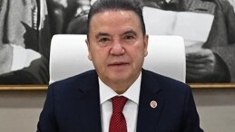 Antalya Büyükşehir Belediyesine yönelik soruşturmada, aralarında Muhittin Böcek’in de bulunduğu 41 şüpheli hakkında hazırlanan iddianame kabul edildi.   Böcek için 15 yıl 6 aydan 44 yıla kadar hapis istendi.   Tutukluların tutukluluğu sürerken, ilk duruşma 16 Mart’ta yapılacak.