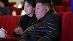 Güney Kore Ulusal İstihbarat Servisi, Kuzey Kore lideri Kim Jong Un’un, yerine geçmesi için 13 yaşındaki kızını varis olarak hazırladığını iddia etti.