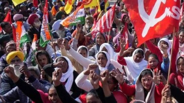 Hindistan’da 300 milyondan fazla işçi ve çiftçi genel greve çıktı.  Ülke genelinde gerçekleşen greve katılan halk, Başbakan Modi hükümetinin ekonomi ve çalışma politikalarını protesto etti.