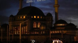 Diyanet İşleri Başkanlığı: “Şer’î ölçüler esas alınarak yapılan astronomik hesaplamalar sonucunda; 1447 (2026) yılı Ramazan ayı hilalinin, 18 Şubat 2026 Çarşamba günü ilk defa Büyük Okyanus bölgesinden itibaren görülebilir hâle geleceği tespit edilmiştir. Hilalin görülebilirlik anı Türkiye saatiyle 06.42’dir.   Bu doğrultuda, 19 Şubat 2026 Perşembe günü 1447/2026 yılı Ramazan ayının birinci günü olacaktır.”