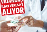 Vatandaş ilacı veresiye alıyor  Dar gelirlinin artık ilaç alacak parası da yok. Vatandaşlar, çaresiz eczacılara veresiye ilaç yazdırıyor. Bir eczacı “Veresiye defterinde 185 bin lira borç var” dedi.