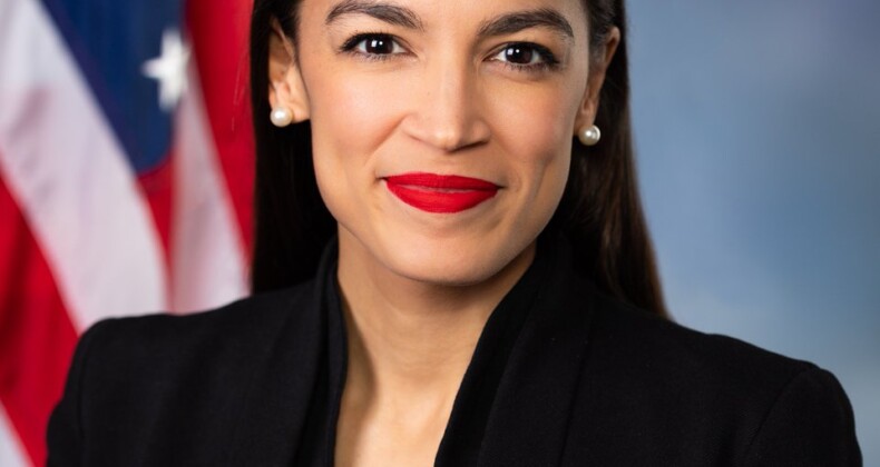 ABD Kongre Üyesi Cortez: “Trump, Epstein dosyalarından kurtulmak için dünya savaşını göze alıyor.  Bu dosyaların esiri olan biri objektif karar veremez, görevden alınmalı.”