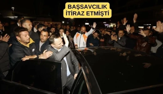 Bornova Belediye Başkanı Eşki’ye yurt dışı yasağı geldi Savcılığın, Bornova Belediye Başkanı Ömer Eşki ve beraberindeki üç kişinin serbest bırakılmasına itirazı değerlendiren mahkeme, tutuklama talebini reddetti, yurt dışı çıkış yasağı getirdi.