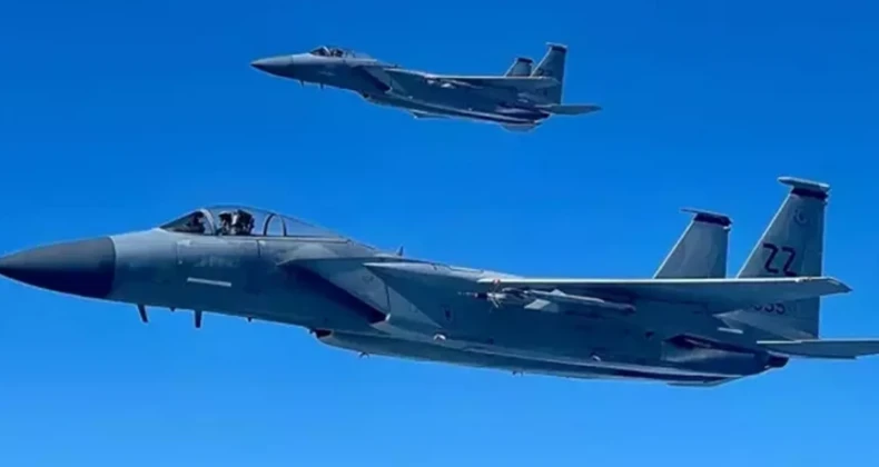 İran’ın ABD uçaklarını vuran silahları Türkiye’den aldığı iddiasına jet yalanlama İsrail medyası, İran’ın ABD’ye ait F-15 savaş uçağını Türkiye’den aldığı mühimmat ile düşürdüğünü iddia ederken, konuya ilişkin İletişim Başkanlığı’ndan yalanlama açıklaması geldi.