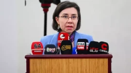 Uşak Belediye Başkanvekili CHP’li Hatice Terekeci Özkan oldu Uşak Belediye Başkanı Özkan Yalım’ın tutuklanmasının ardından yapılan oylamada CHP’nin adayı Hatice Terekeci Özkan başkanvekili seçildi