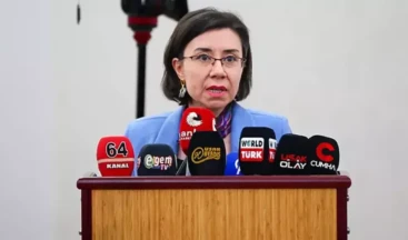 Uşak Belediye Başkanvekili CHP’li Hatice Terekeci Özkan oldu Uşak Belediye Başkanı Özkan Yalım’ın tutuklanmasının ardından yapılan oylamada CHP’nin adayı Hatice Terekeci Özkan başkanvekili seçildi