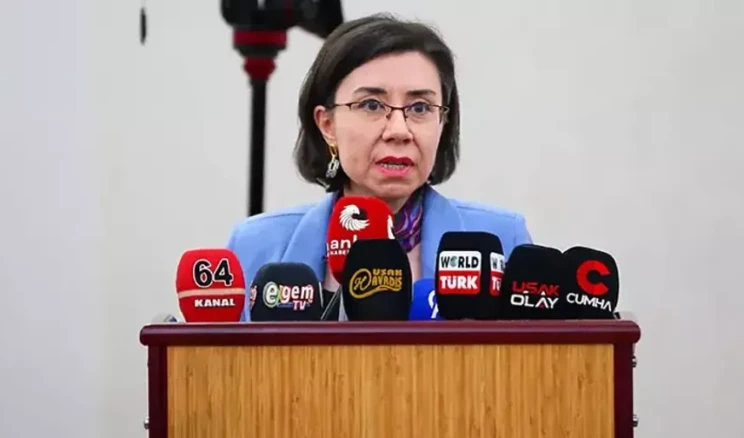 Uşak Belediye Başkanvekili CHP’li Hatice Terekeci Özkan oldu Uşak Belediye Başkanı Özkan Yalım’ın tutuklanmasının ardından yapılan oylamada CHP’nin adayı Hatice Terekeci Özkan başkanvekili seçildi