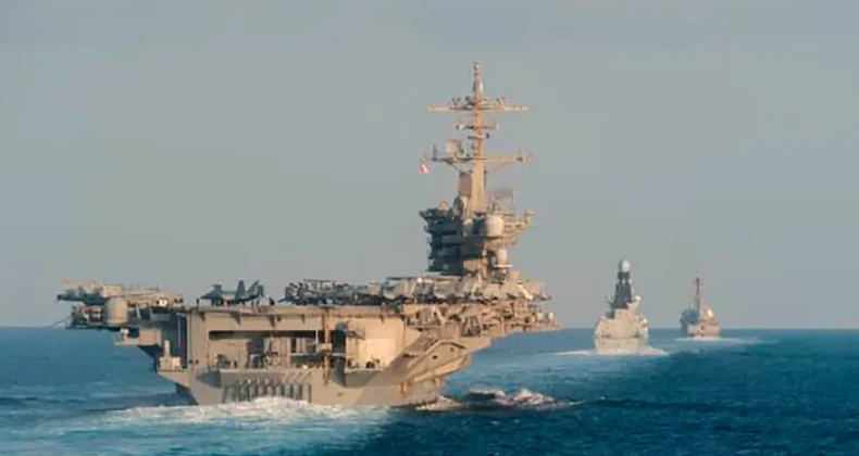 Hürmüz Boğazı’nda ABD ablukası başladı ABD, İran barış görüşmelerinin tıkanmasının ardından Hürmüz Boğazı üzerinden İran limanlarını kuşatmaya aldı. Trump, “Ablukaya yaklaşan İran gemileri cehenneme uçurulacak” dedi. Tahran’dan sert misilleme tehdidi geldi