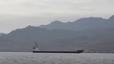 SON DAKİKA… ABD İran’a deniz ablukasını başlatıyor: Saat verildi ABD, İran limanlarına yönelik ablukayı 13 Nisan’da başlatıyor. CENTCOM saat verdi, Hürmüz’de gerilim yeni aşamaya geçti