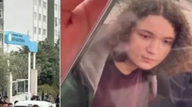 Öğretmenleri okulda katliam yapan İsa Aras Mersinli’yi anlattı Kahramanmaraş’ta 9 kişinin hayatını kaybettiği saldırıyı gerçekleştiren 14 yaşındaki öğrenciyle ilgili öğretmeninden dikkat çeken açıklama geldi. Öğretmen, saldırganın derslere ilgisiz olduğunu, sık sık defterine bir şeyler karaladığını ve teneffüslerde genellikle yalnız dolaştığını söyledi.