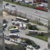 İstanbul’daki İsrail Konsolosluğu önünde çatışma! İki polis yaralandı, üç saldırgan etkisiz hale getirildi İstanbul’da İsrail Konsolosluğu önünde çatışmada iki saldırgan öldürüldü, biri yaralı olarak gözaltına alındı. İki polis de yaralandı.