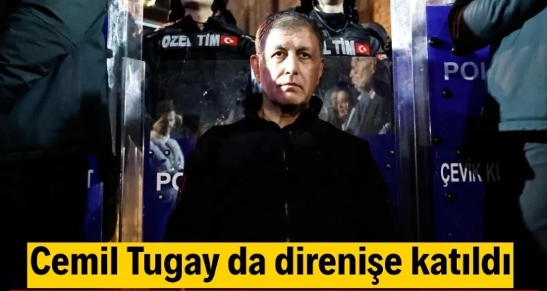 İzmir’de tarihi nöbet İzmir’de mülkiyet tartışmasına konu olan Meslek Fabrikası için verilen tahliye süresi doldu. Sabah saatlerinde polis ekipleri tarafından giriş çıkışların kapatıldığı bina önünde bekleyiş sürerken, İzmir Büyükşehir Belediye Başkanı Cemil Tugay da nöbet tutarak direnişe katıldı.