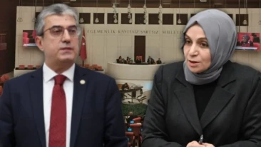 Meclis’te ‘darbe’ tartışması! ‘Bizim Gülen’le, Evren’le fotoğrafımız yok’ TBMM Genel Kurulu’ndaki kanun teklifi görüşmelerinde, AKP ve CHP arasında “darbe ve FETÖ” tartışması yaşandı. AKP’li Leyla Şahin Usta’nın CHP’yi “darbe zihniyetiyle” suçlamasına, CHP’li Gökhan Günaydın “Bizim Fethullah Gülen’le hiç fotoğrafımız yok. Bizim Kenan Evren’le hiç fotoğrafımız yok’ sözleriyle yanıt verdi.