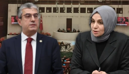 Meclis’te ‘darbe’ tartışması! ‘Bizim Gülen’le, Evren’le fotoğrafımız yok’ TBMM Genel Kurulu’ndaki kanun teklifi görüşmelerinde, AKP ve CHP arasında “darbe ve FETÖ” tartışması yaşandı. AKP’li Leyla Şahin Usta’nın CHP’yi “darbe zihniyetiyle” suçlamasına, CHP’li Gökhan Günaydın “Bizim Fethullah Gülen’le hiç fotoğrafımız yok. Bizim Kenan Evren’le hiç fotoğrafımız yok’ sözleriyle yanıt verdi.