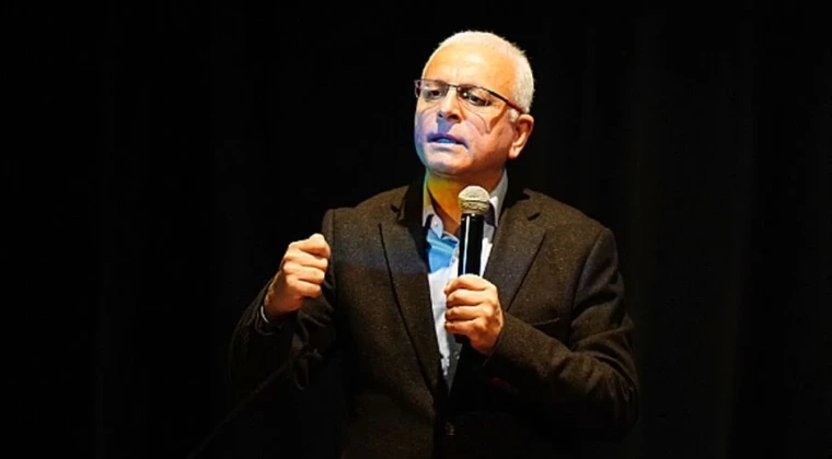 Merdan Yanardağ için Brüksel’de dayanışma etkinliği düzenlenecek. Yıllarını, insanımızın bilgilenmesi ve aydınlanması için harcayan ve ülkenin kötü gidişatı hakkında görüş ve düşüncelerini cesurca paylaşmaktan çekinmeyen Gazeteci-Yazar ve TELE 1 TV’nin kurucusu Dr. Merdan Yanardağ ile Brüksel’de “Dayanışma Etkinliği” düzenlendi.