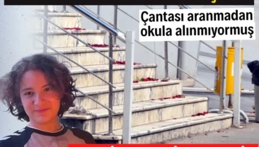 Saldırgan, çantası aranmadan okula alınmıyormuş Kahramanmaraş’ta Ayser Çalık Ortaokulu’nun Okul Aile Birliği Başkanı Hülya Çevik, 1 ay önce başka bir okula tayini çıkan müdür yardımcısı Alparslan Yıldırım’ın saldırgan öğrenci İsa Aras Mersinli’yi çok iyi tanıdığını belirterek, “Bu çocuk zaten Alparslan hocamın takibindeydi ve ‘Korkmayın. O çocuğun çantasını yoklamadan içeri almıyorum’ derdi” şeklinde konuştu. Öte yandan, saldırganın güvenlik güçlerine teslim edildiği anlarda “Affet beni” dediği öğrenildi.