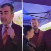 CHP’liler sokağa nasıl çıkıyor?’ diyen AKP’li başkana soğuk duş Aydın’da düzenlenen fide dağıtım etkinliğinde AKP İl Başkanı Mehmet Erdem ile gazeteci Ümit Yeşildağ arasında yaşanan diyalog kısa süreli gerginliğe neden oldu.