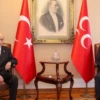 Bahçeli’den, “CHP’ye mutlak butlan” sorusuna net yanıt CHP’ye yönelik mutlak butlan davası ile ilgili soruya yanıt veren MHP Genel Başkanı Devlet Bahçeli, “CHP’nin içinin karıştırılması, parçalanması, hukuki yönden zedelenmesine veyahut başka amaçlarla kullanılmasına müsaade edilmemesini temenni ederiz” dedi.